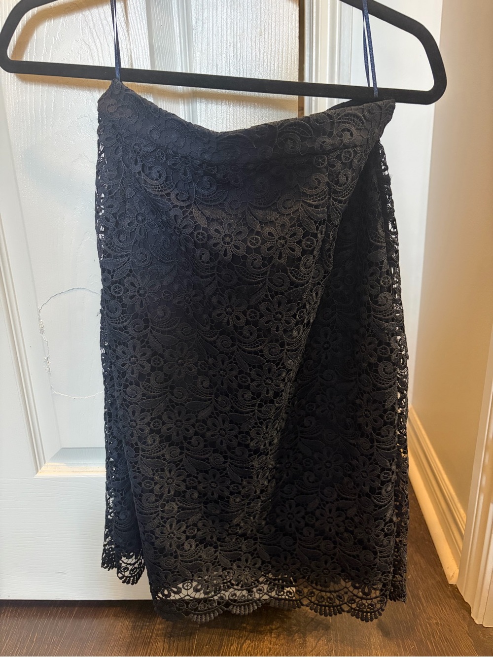 Uniqlo Navy Blue Lace Pencil Skirt